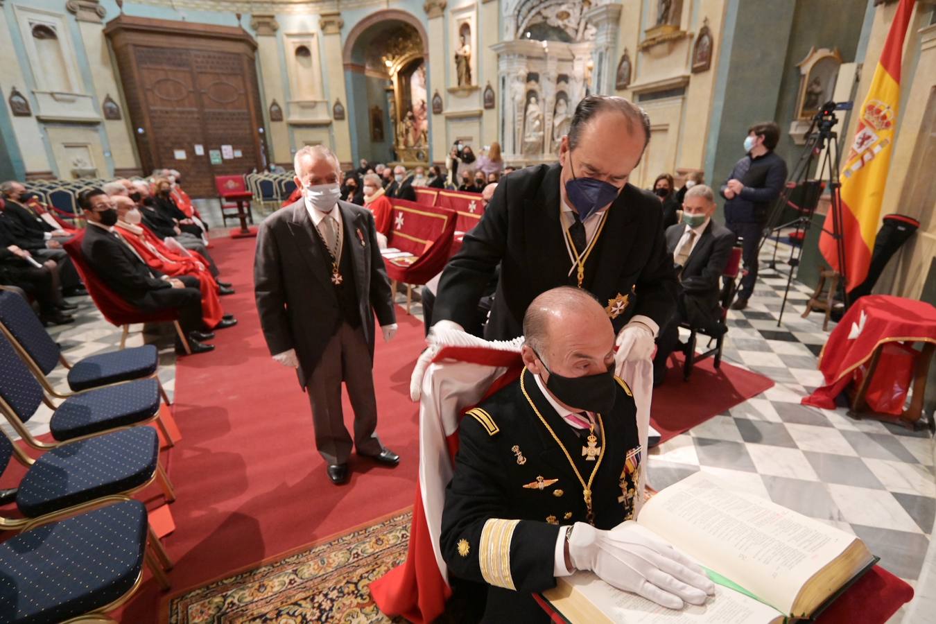 FOTOS: Así ha sido la ceremonia de ingreso de los nuevos miembros de Caballeros Hospitalarios en Cádiz