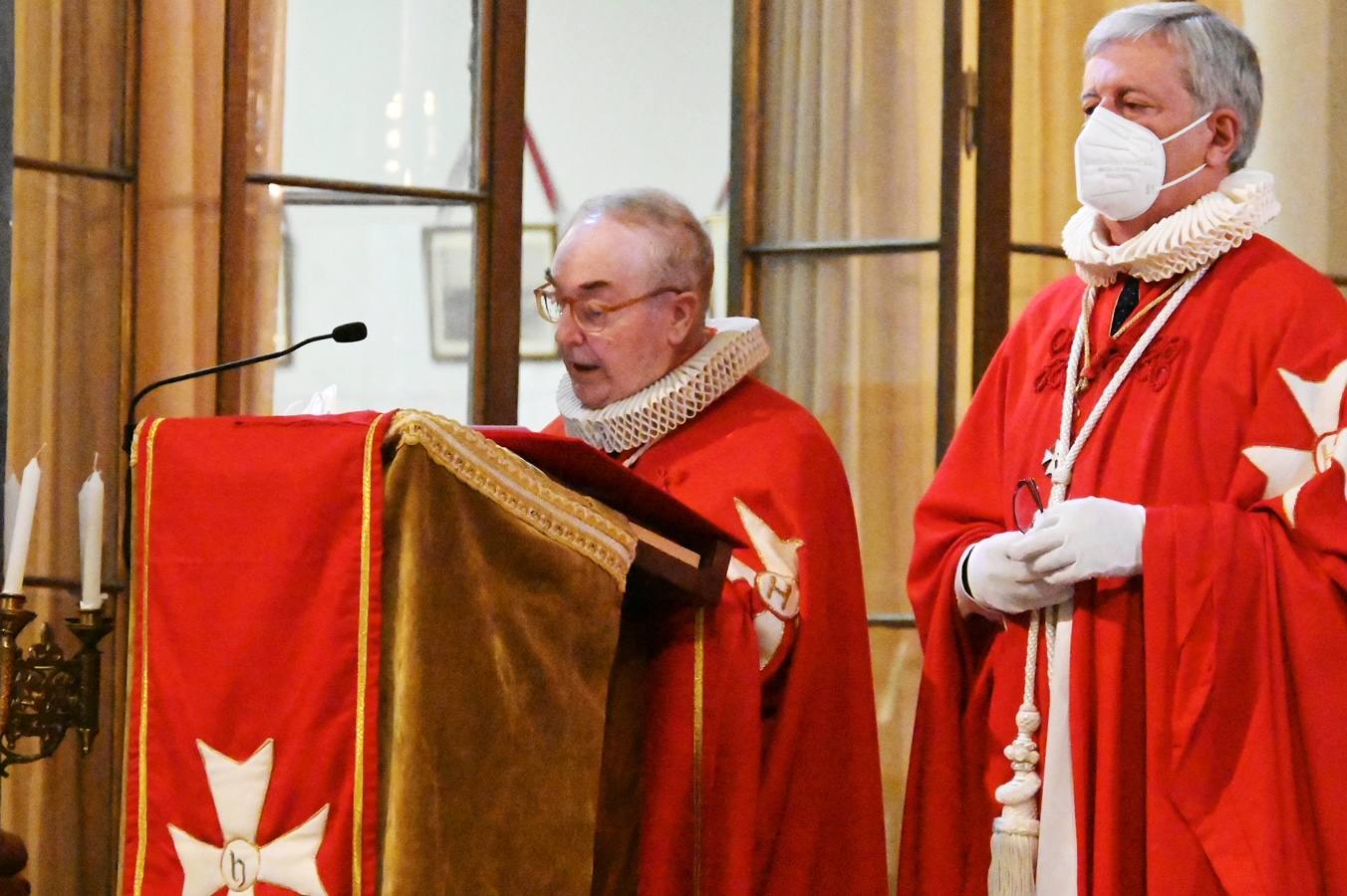 FOTOS: Así ha sido la ceremonia de ingreso de los nuevos miembros de Caballeros Hospitalarios en Cádiz