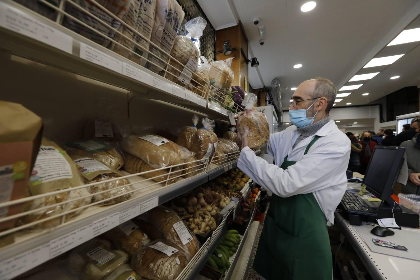 La nueva tienda ecológica de Almocrafe de Córdoba, en imágenes