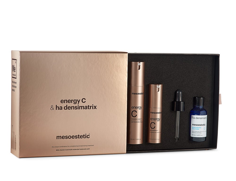 Pack energy C &amp; ha densimatrix de mesoestetic (130 €). Un pack para aportar luminosidad y vitalidad a la piel que incluye enercy C intensive cream, una crema iluminadora, que hidrata y atenúa las arrugas y es rica en vitamina C; energy C eye contour, un contorno de ojos para hidratar y mantener la elasticidad de la piel en esta delicada zona; y ha densimatrix, un sérum hidratante con ácido hialurónico.