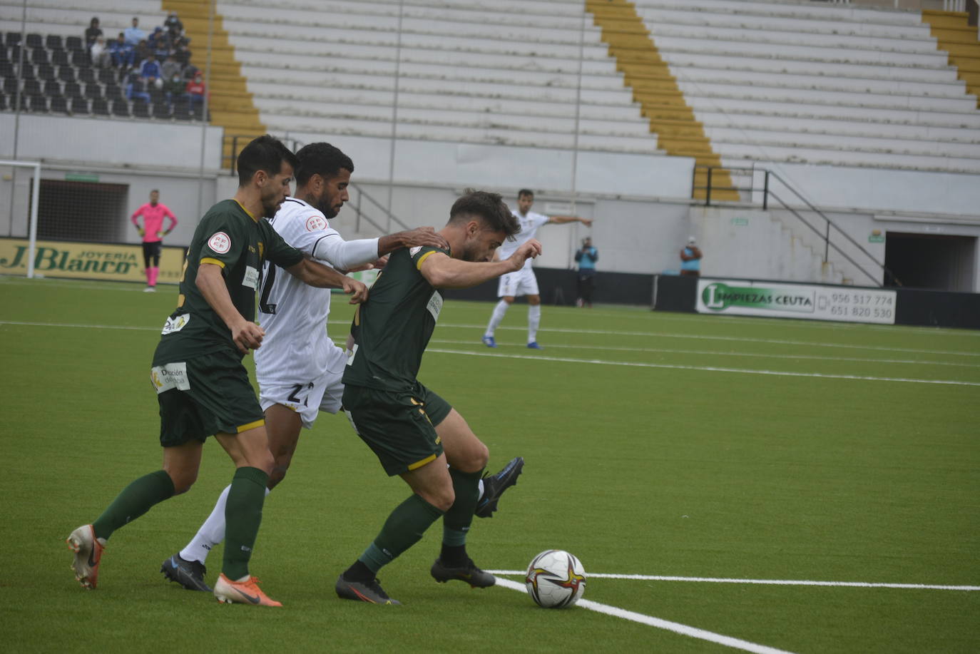 El partido del Córdoba CF contra el Ceuta, en imágenes