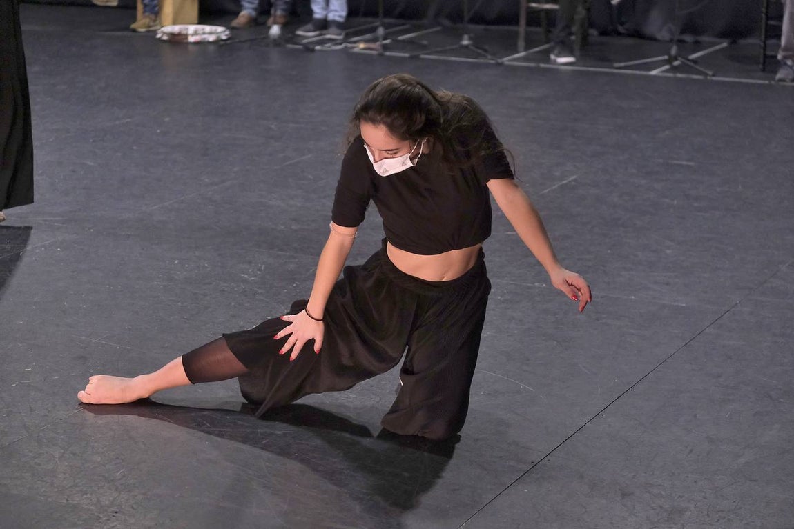 Jornada de puertas abiertas del Ballet Flamenco de Andalucía para los alumnos del conservatorio. J.M. SERRANO