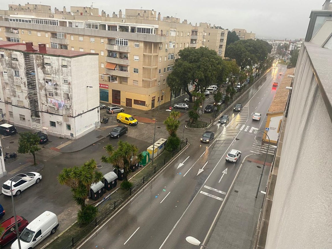FOTOS: Calles anegadas y locales inundados tras la intensa lluvia en la provincia de Cádiz