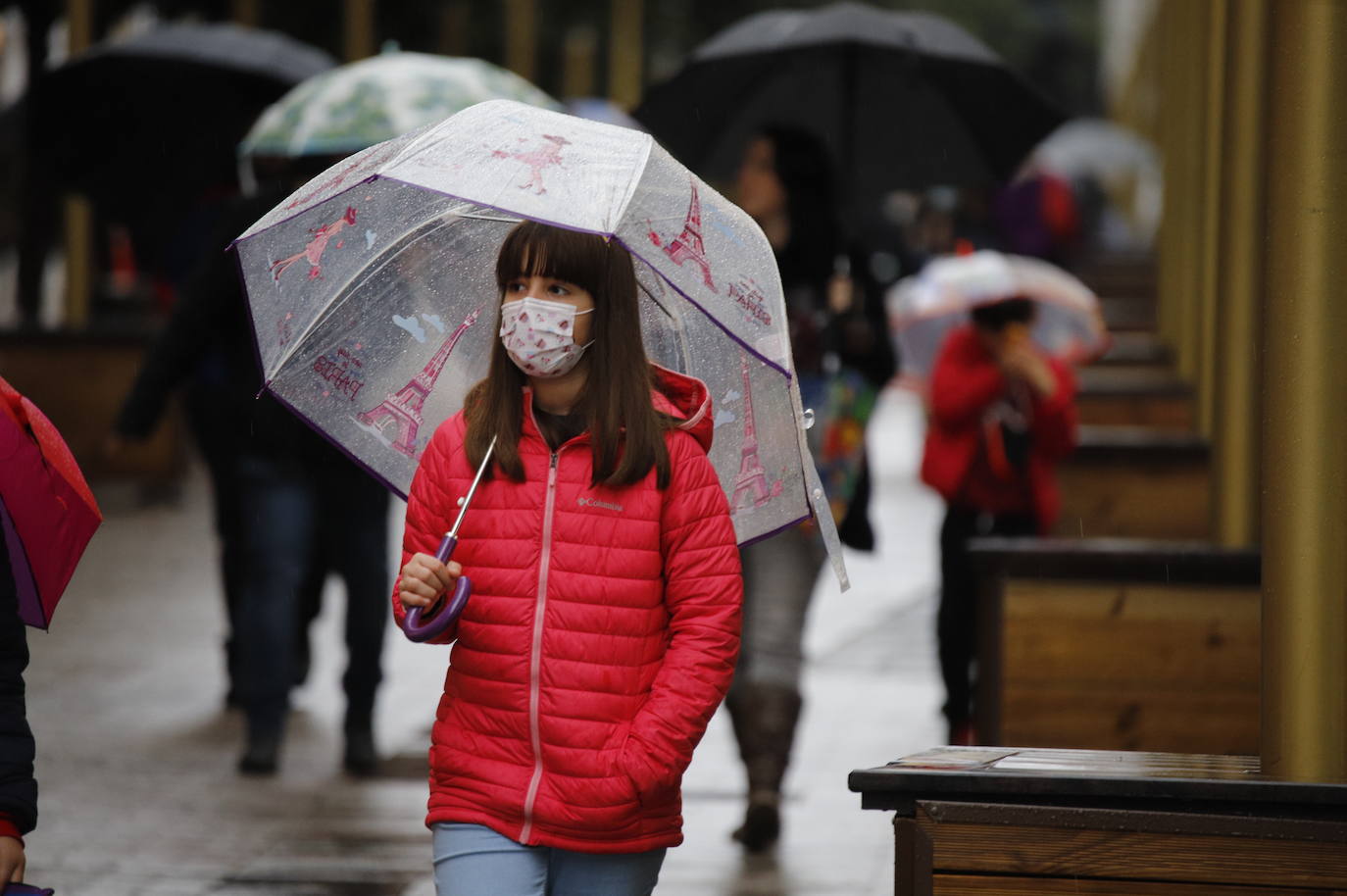 El primer día de la vuelta de las mascarillas a las calles en Córdoba, en imágenes