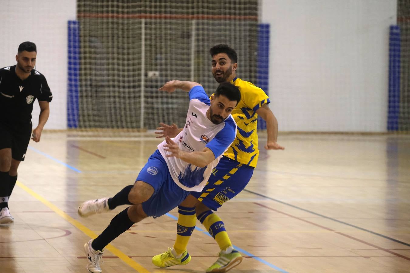 FOTOS: Partido de Reyes Magos de fútbol sala en el Complejo Deportivo Ciudad de Cádiz