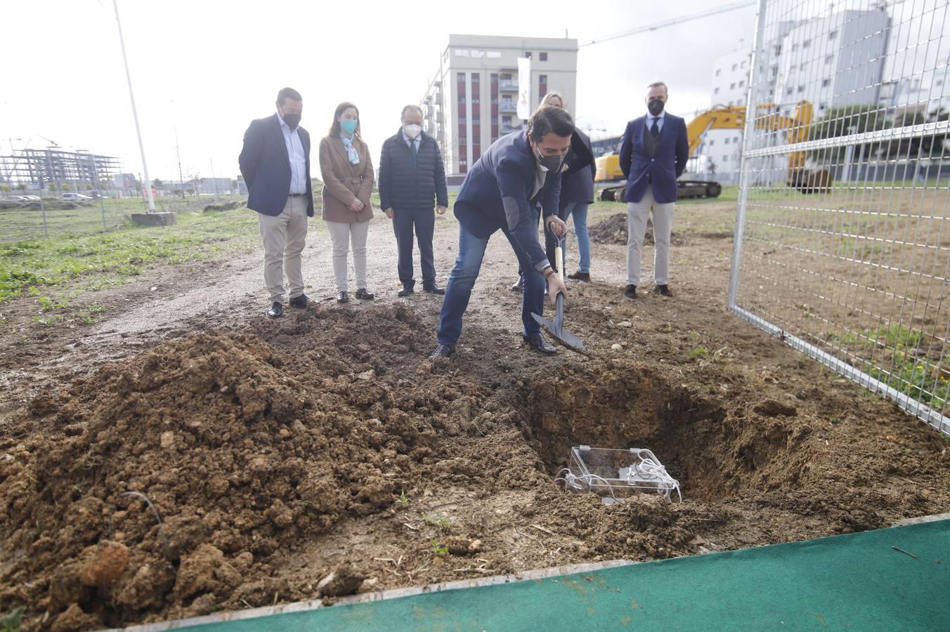 La promoción de la Junta en Huerta de Santa Isabel de Córdoba, en imágenes