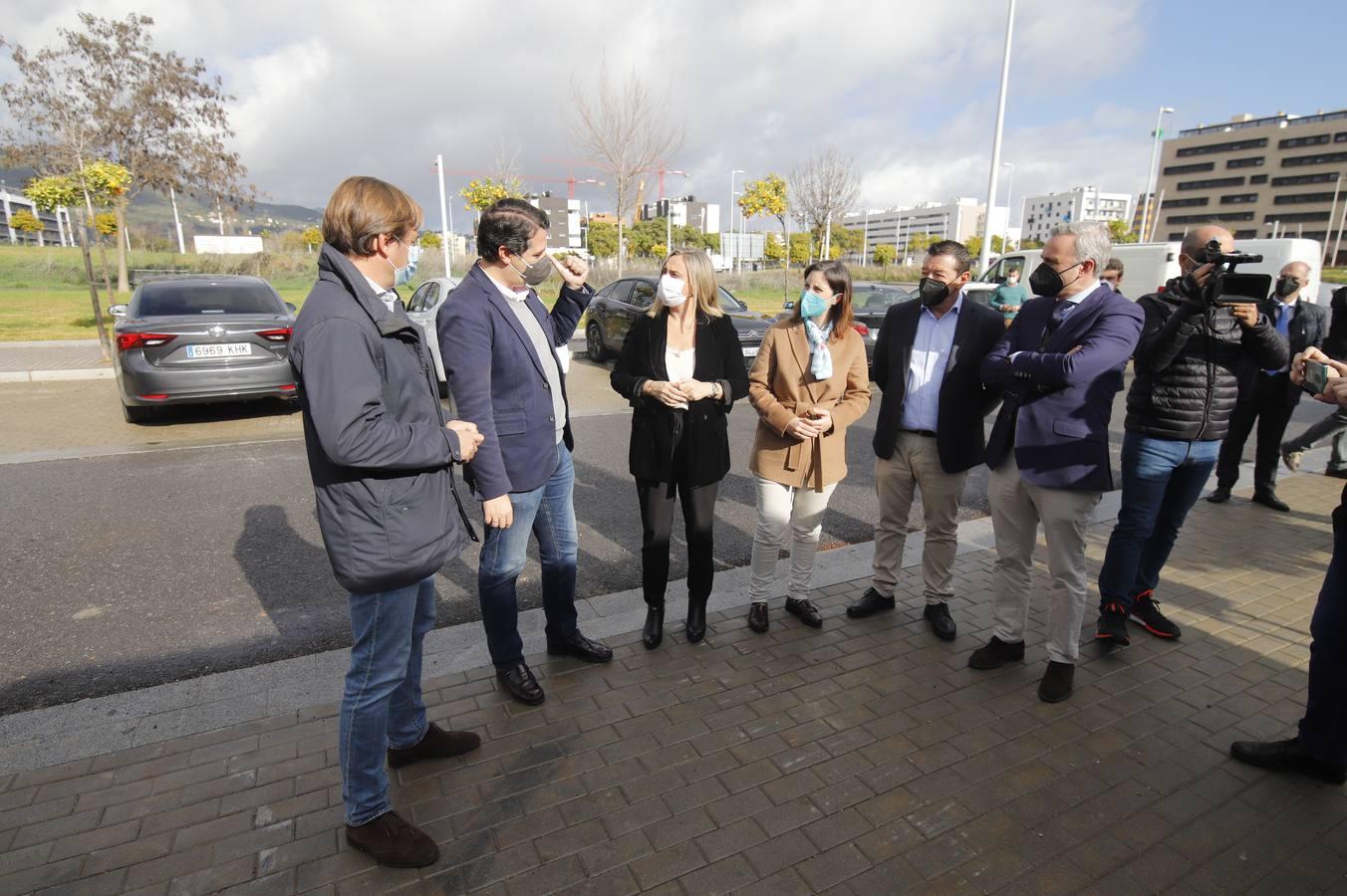 La promoción de la Junta en Huerta de Santa Isabel de Córdoba, en imágenes