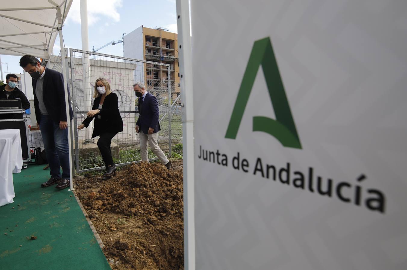 La promoción de la Junta en Huerta de Santa Isabel de Córdoba, en imágenes