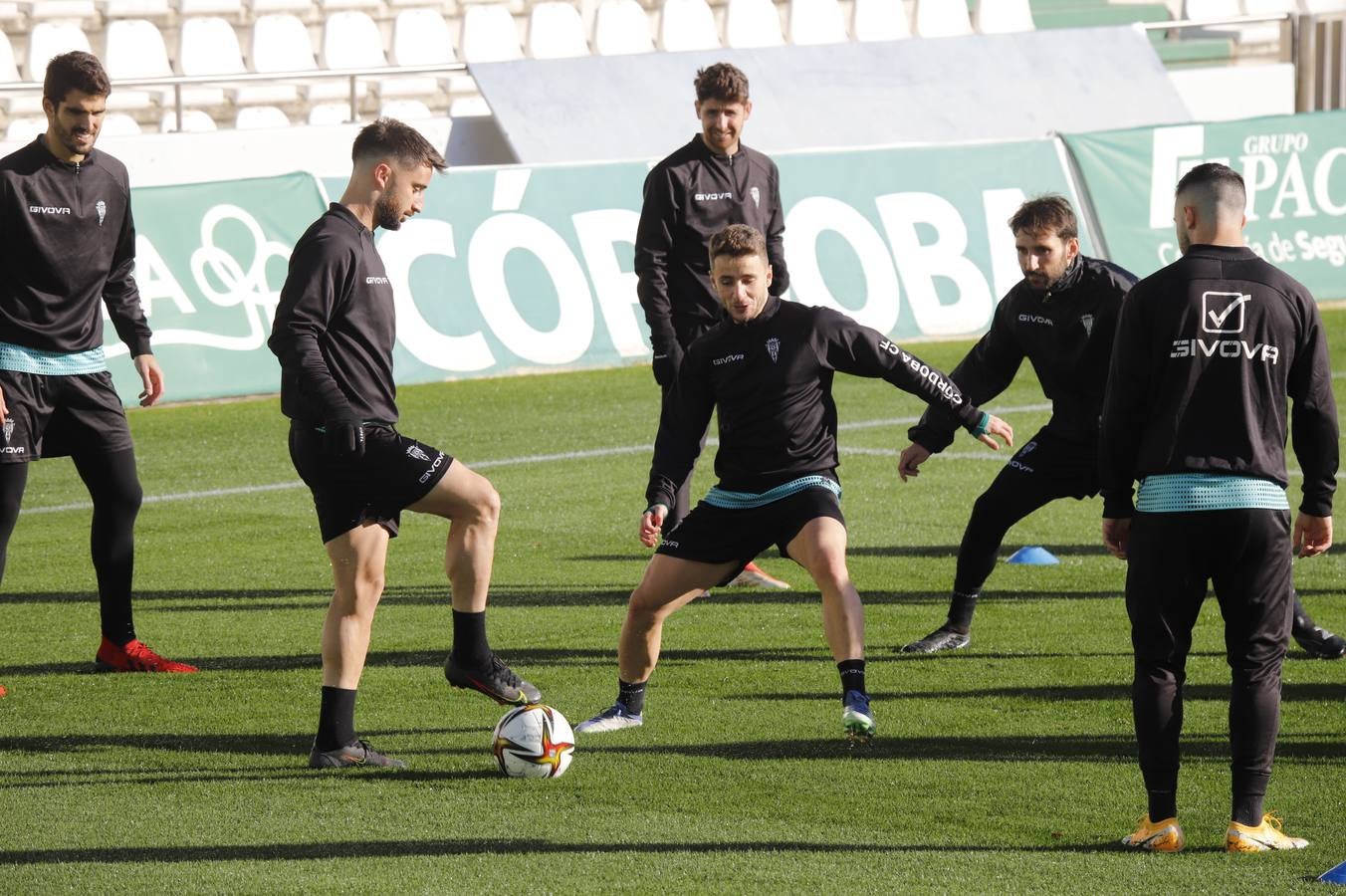 El regreso a los entrenamientos del Córdoba CF, en imágenes