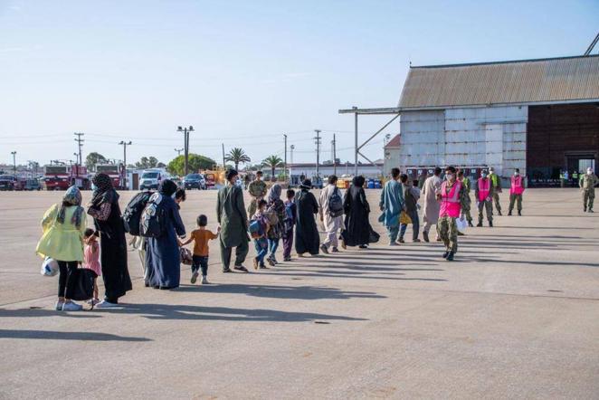 30 de agosto. Unos 200 afganos llegaron a la Base Naval de Rota, donde fueron evacuados tras la llegada de los talibanes al poder. Lejos de generar rechazo, la localidad mostró su solidaridad volcándose con los refugiados.