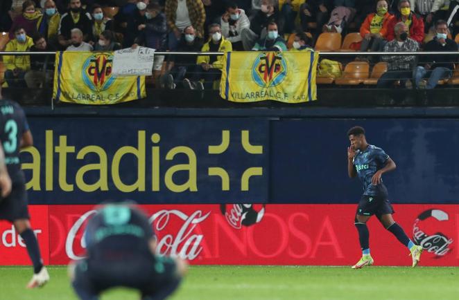 26 de octubre. El ‘Choco’ Lozano marcó tres goles para el Cádiz CF en un partido en la primera categoría. Un hecho que sólo había ocurrido una vez en la historia, protagonizado por un tal Mágico González, y que volvió a repetirse ante el Villareal.