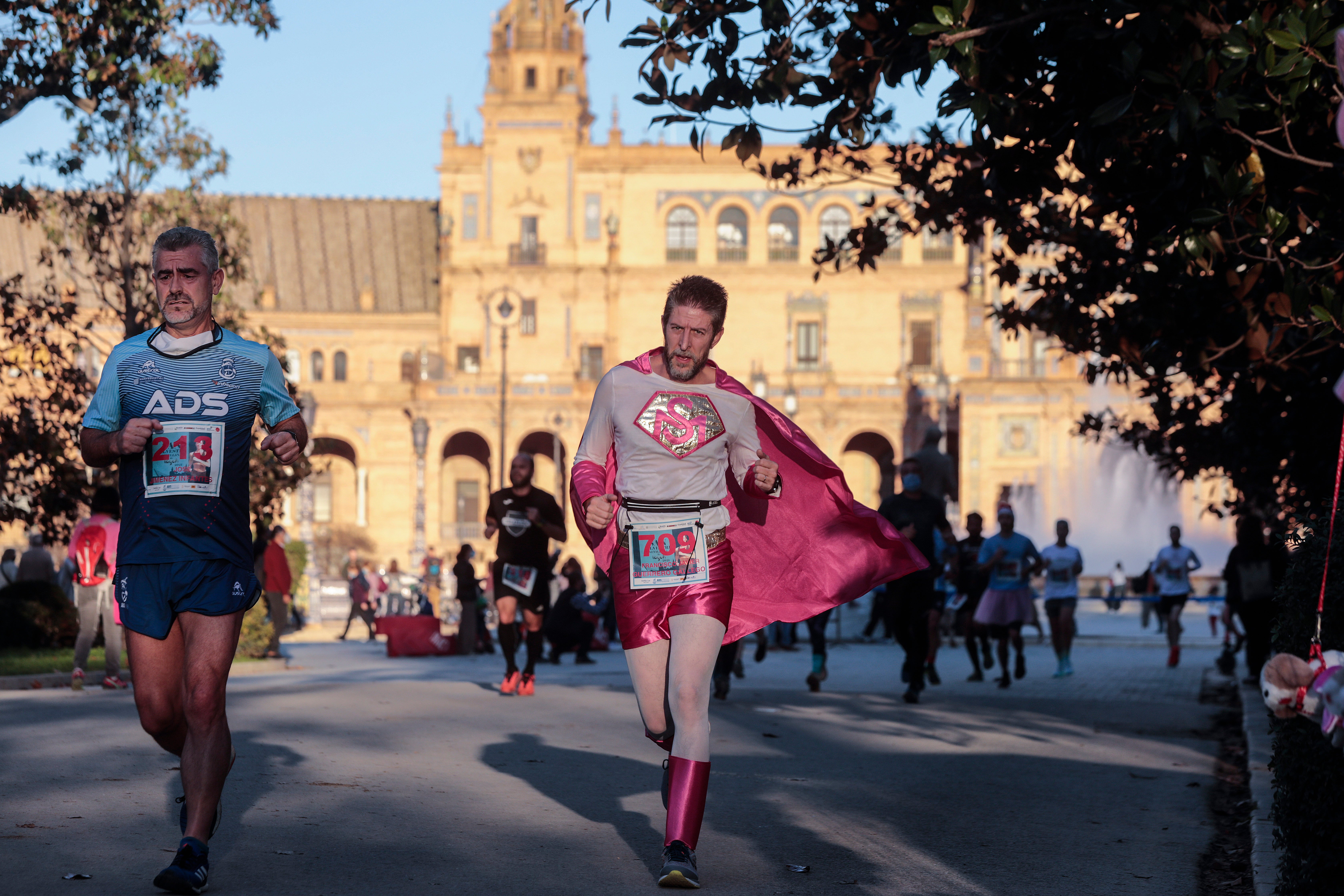 ¿Has corrido la San Silvestre de Sevilla? Búscate en nuestra galería (I)