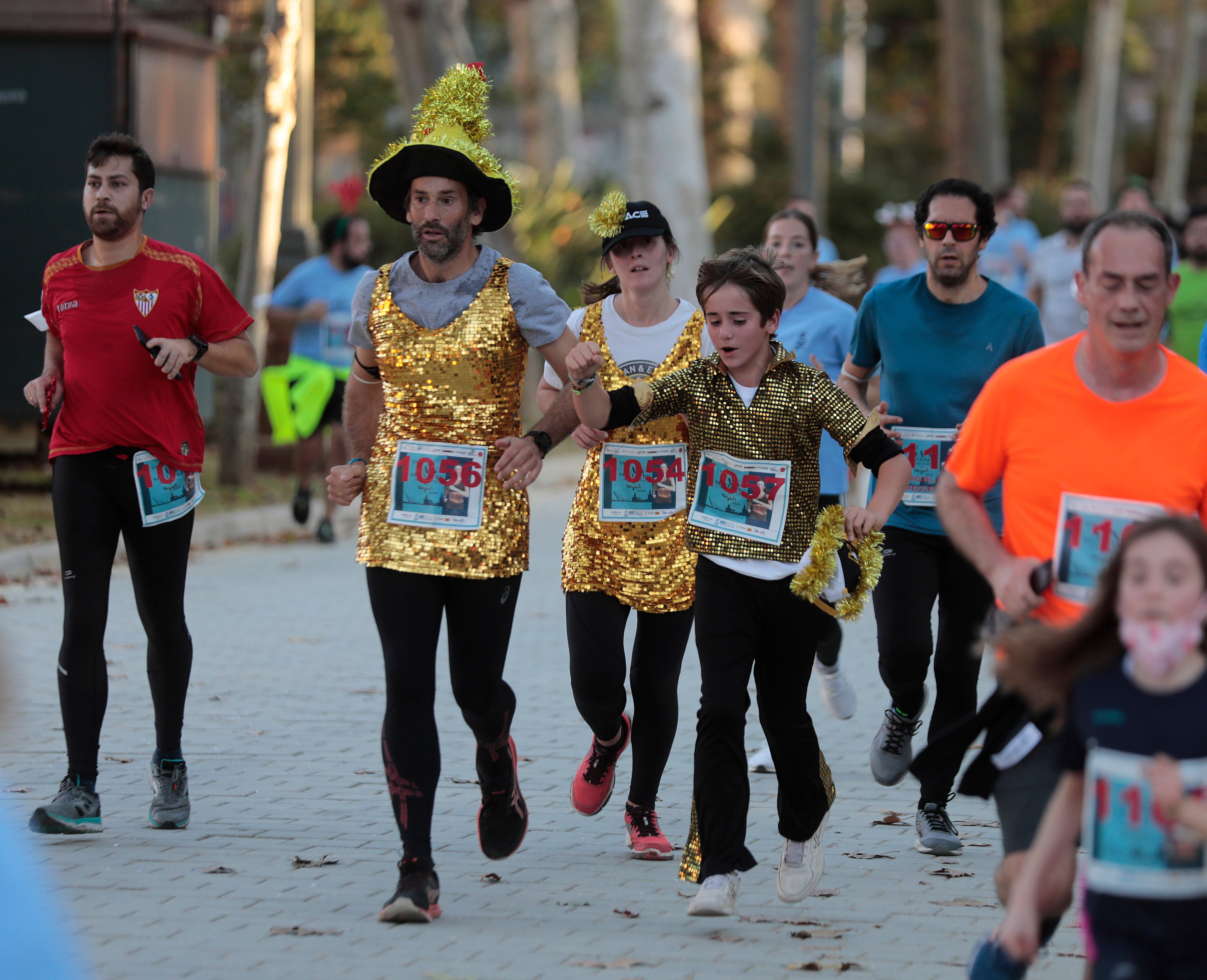 ¿Has corrido la San Silvestre de Sevilla? Búscate en nuestra galería (I)