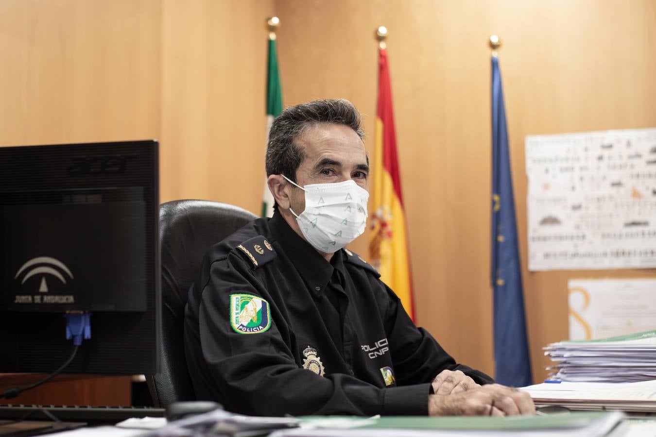 Agentes e instalaciones de la Policía Autonómica en Sevilla. VANESSA GÓMEZ