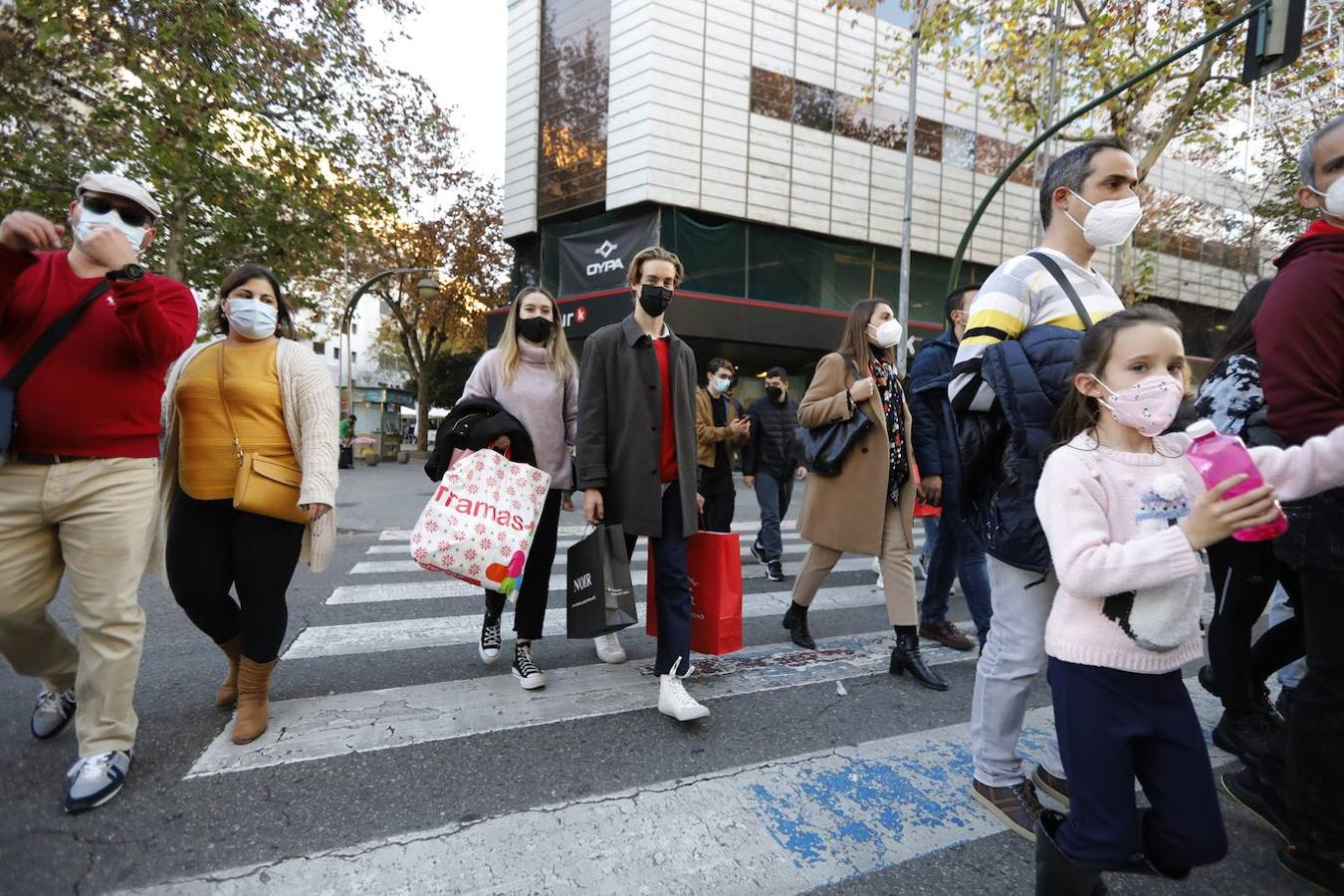 El ambiente de compras para los Reyes Magos en Córdoba, en imágenes