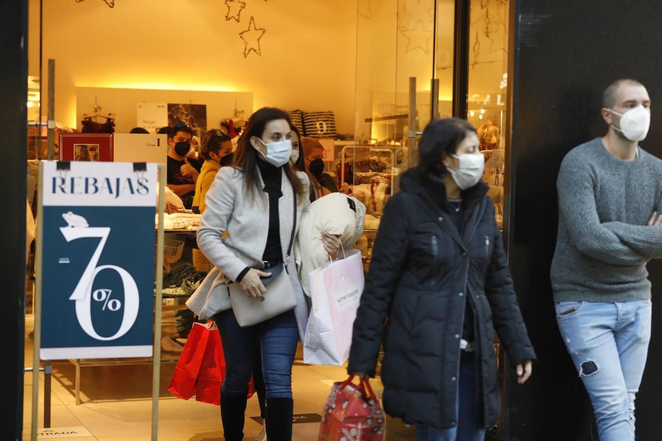 El ambiente de compras para los Reyes Magos en Córdoba, en imágenes