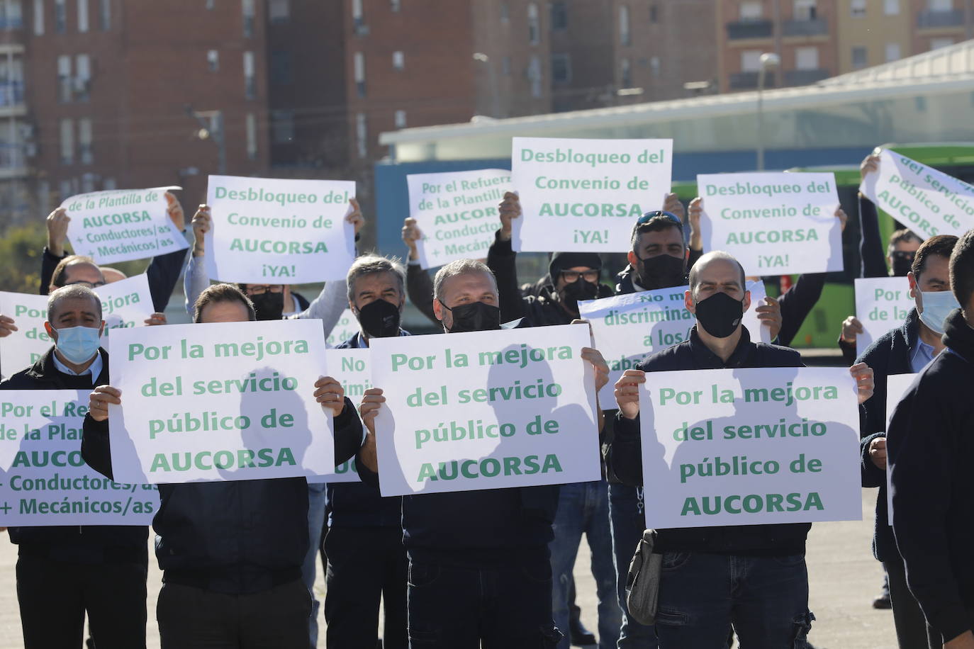 La huelga de Aucorsa en Córdoba, en imágenes