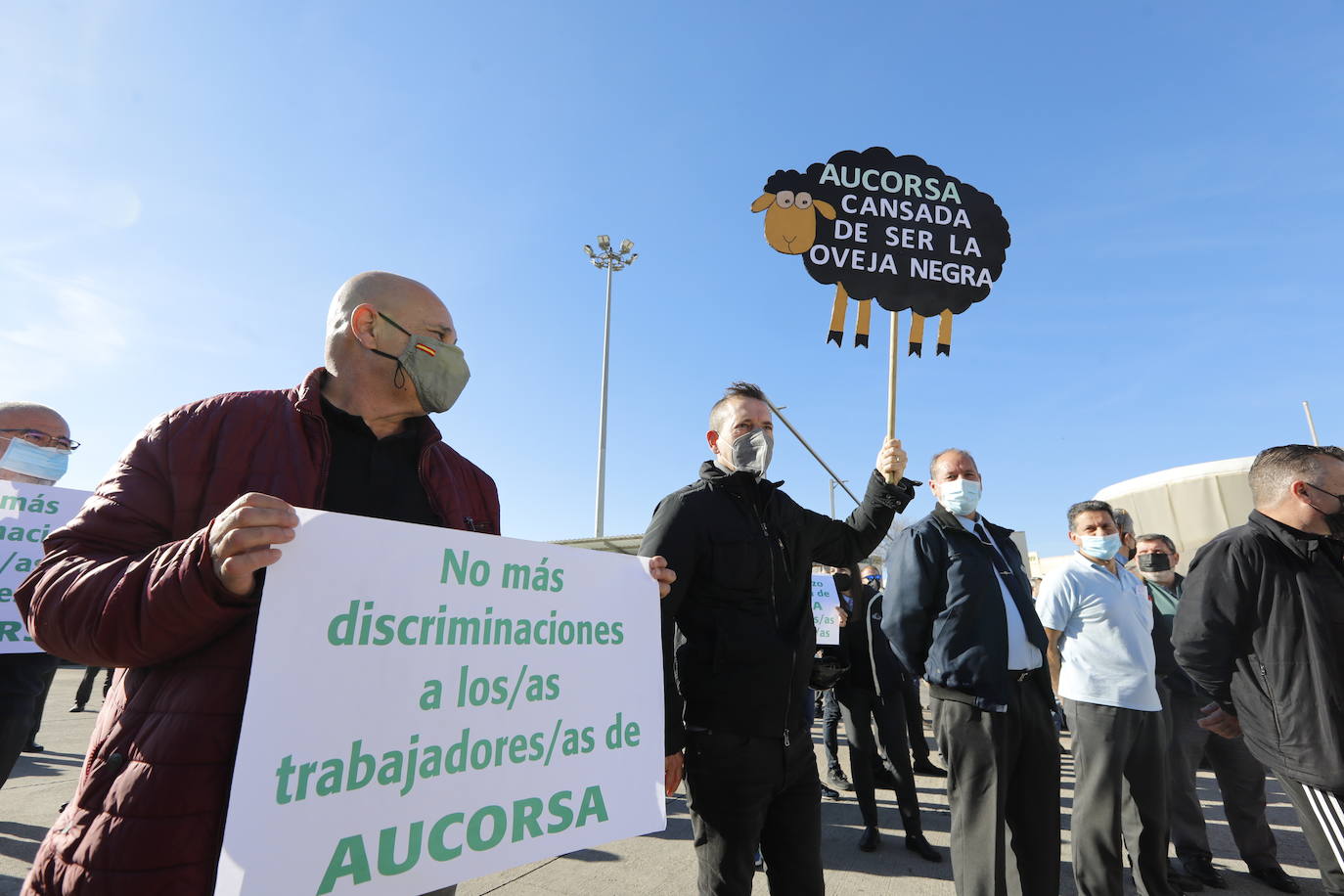 La huelga de Aucorsa en Córdoba, en imágenes