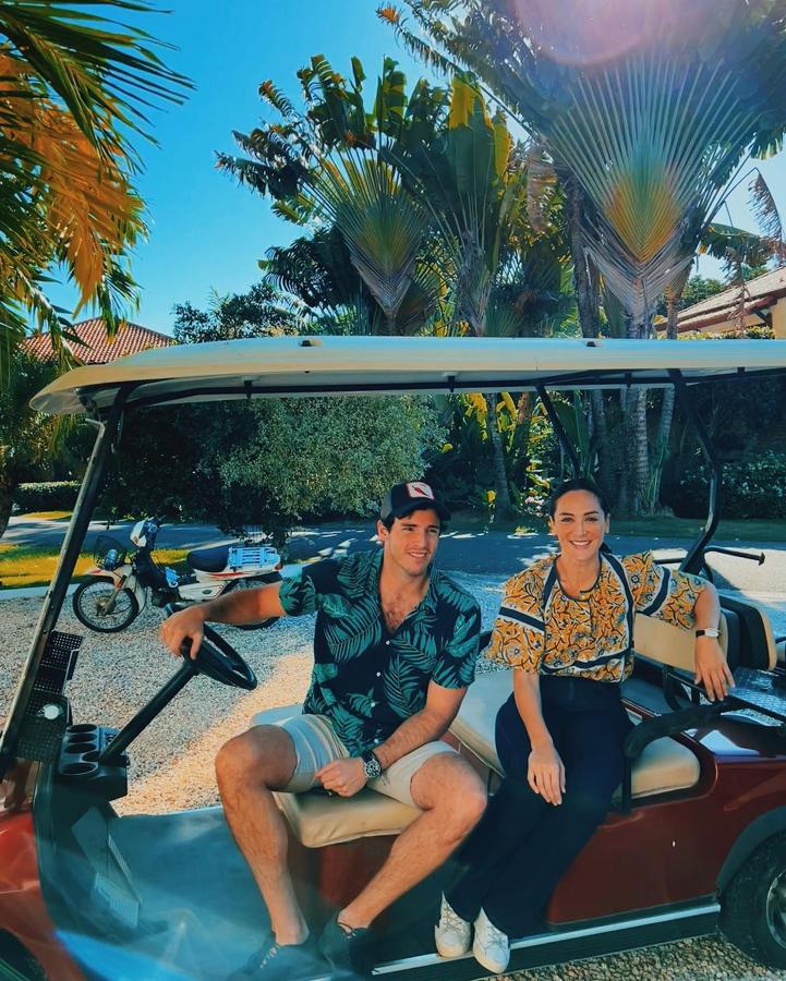 Tamara Falcó e Íñigo Onieva despidieron el 2021 por todo lo alto, en compañía de todo lo alto y disfrutando del clima caribeño desde República Dominicana. La pareja viajó hasta el Caribe para dar la bienvenida al 2022 disfrutando del buen tiempo, del mar y de los lujos de unos de los resosts más exclusivos de la zona, el Casa de Campo Resort and Villas, ubicado en La Romana.