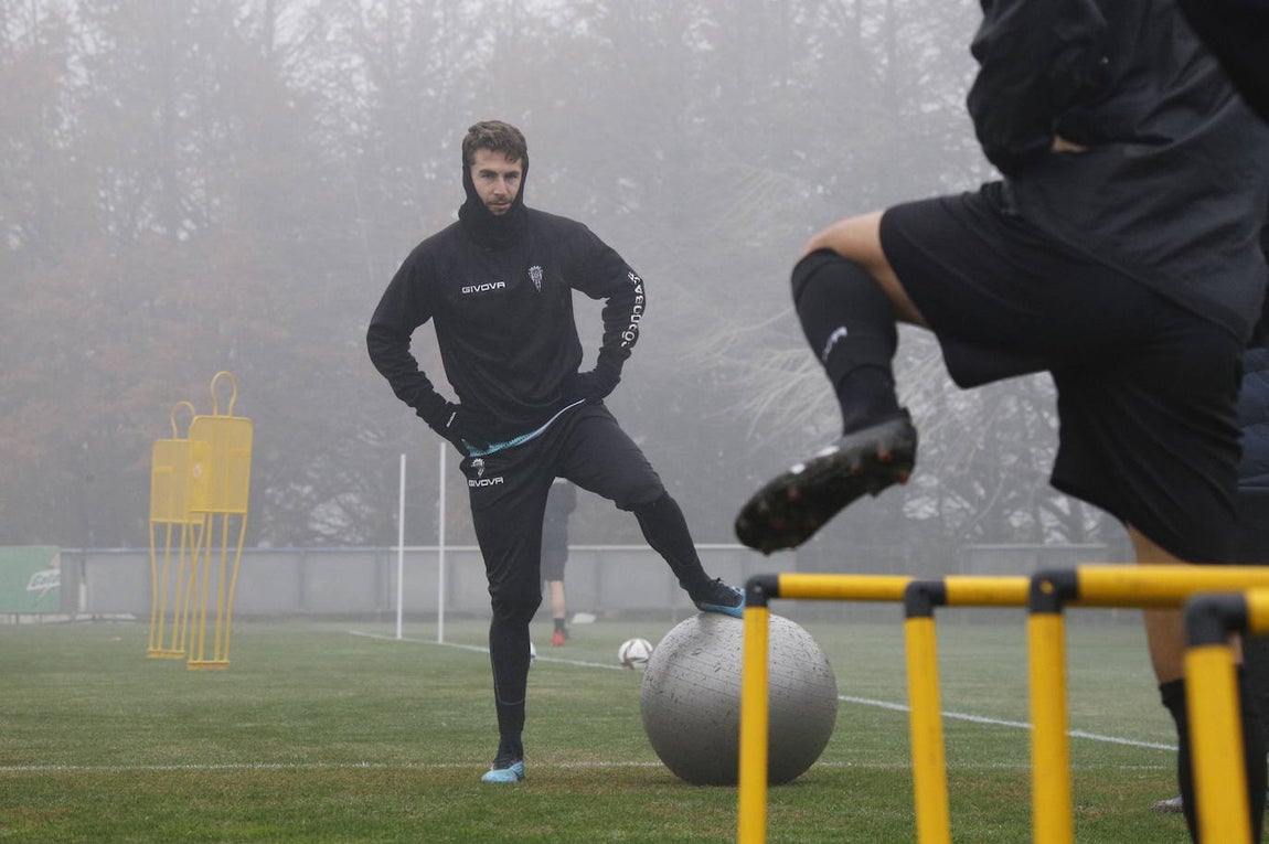 El primer entrenamiento del Córdoba CF en 2022, en imágenes