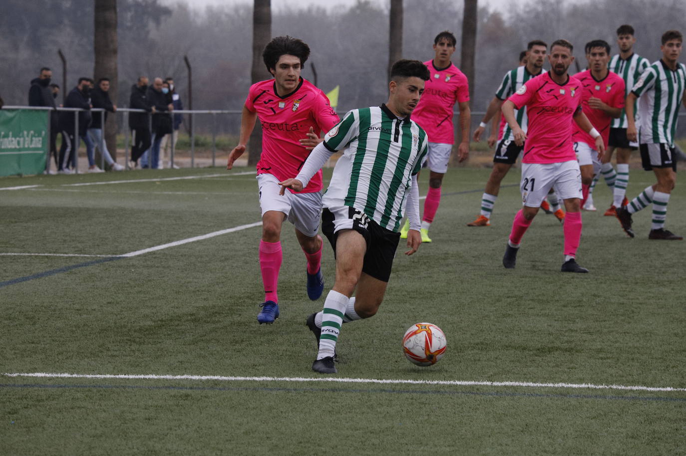 El empate del Córdoba B ante el Ceuta B, en imágenes