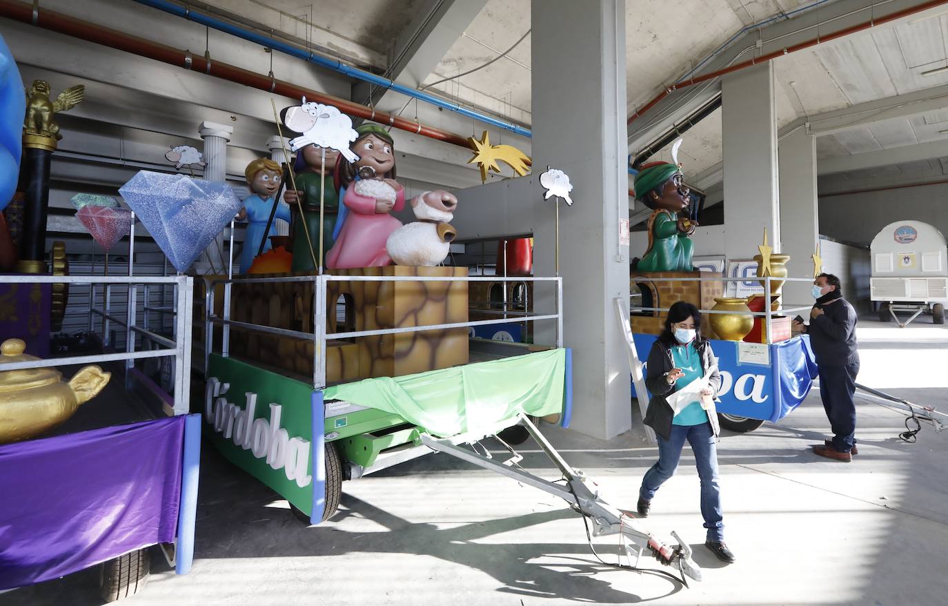 Los preparativos de la Cabalgata de Reyes Magos en Córdoba, en imágenes