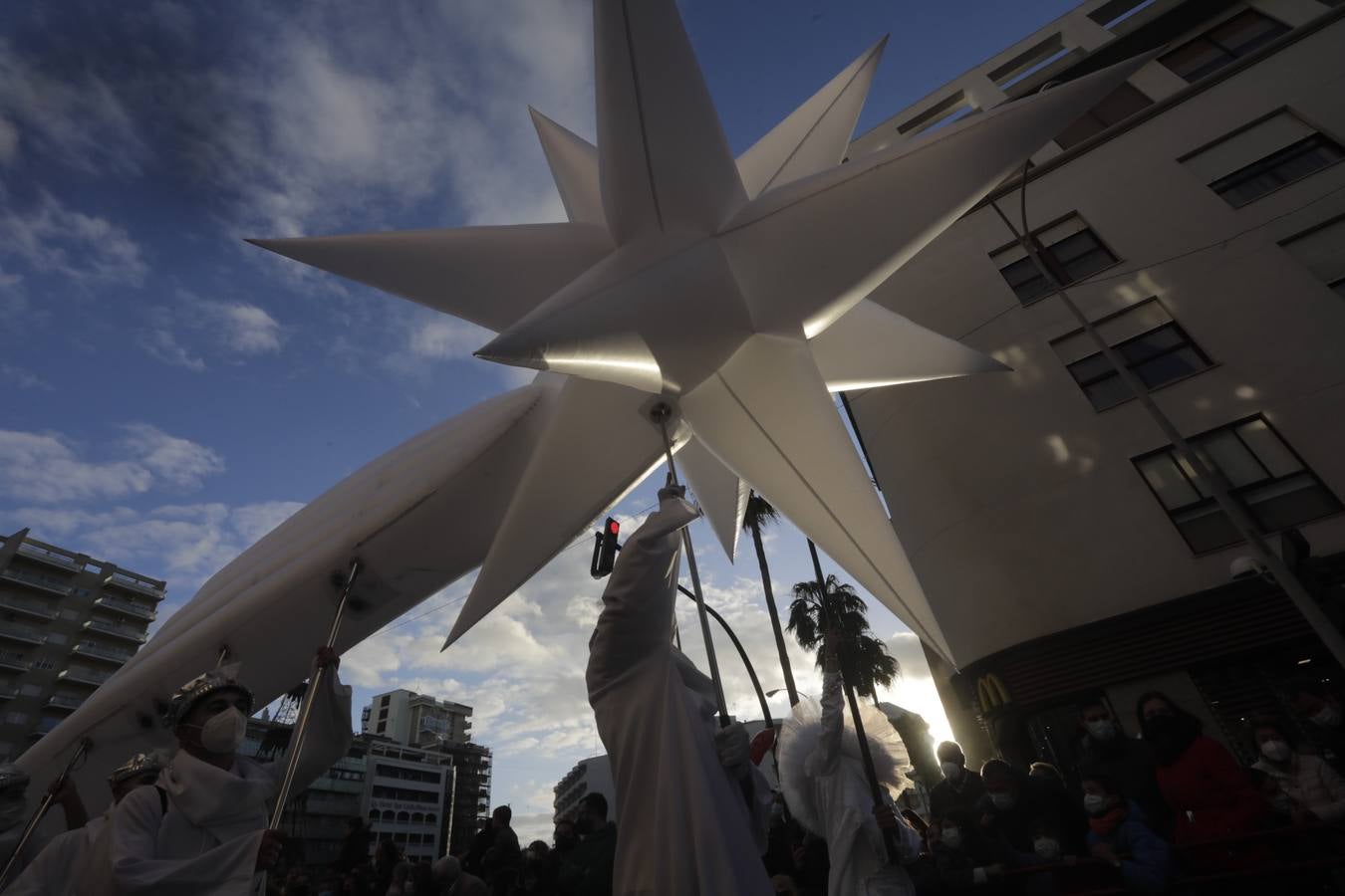 FOTOS: Así ha sido la Cabalgata de los Reyes Magos en Cádiz