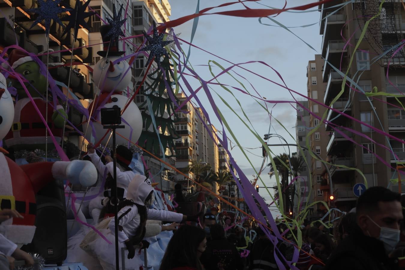 FOTOS: Así ha sido la Cabalgata de los Reyes Magos en Cádiz