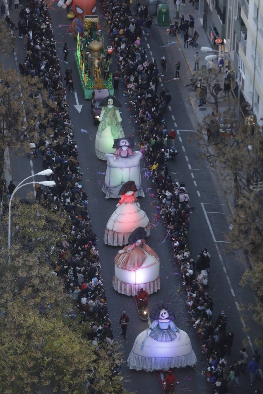 FOTOS: Así ha sido la Cabalgata de los Reyes Magos en Cádiz