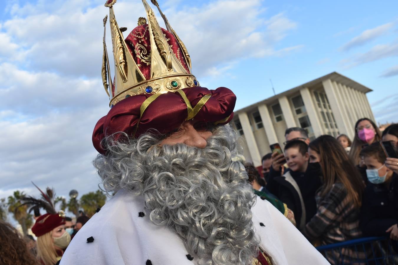 FOTOS: Los Reyes Magos recorren las calles de Puerto Real