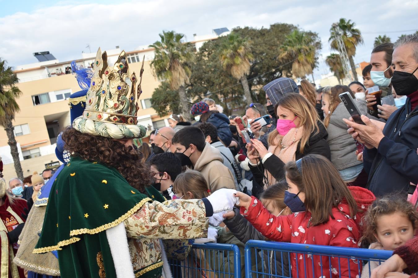 FOTOS: Los Reyes Magos recorren las calles de Puerto Real