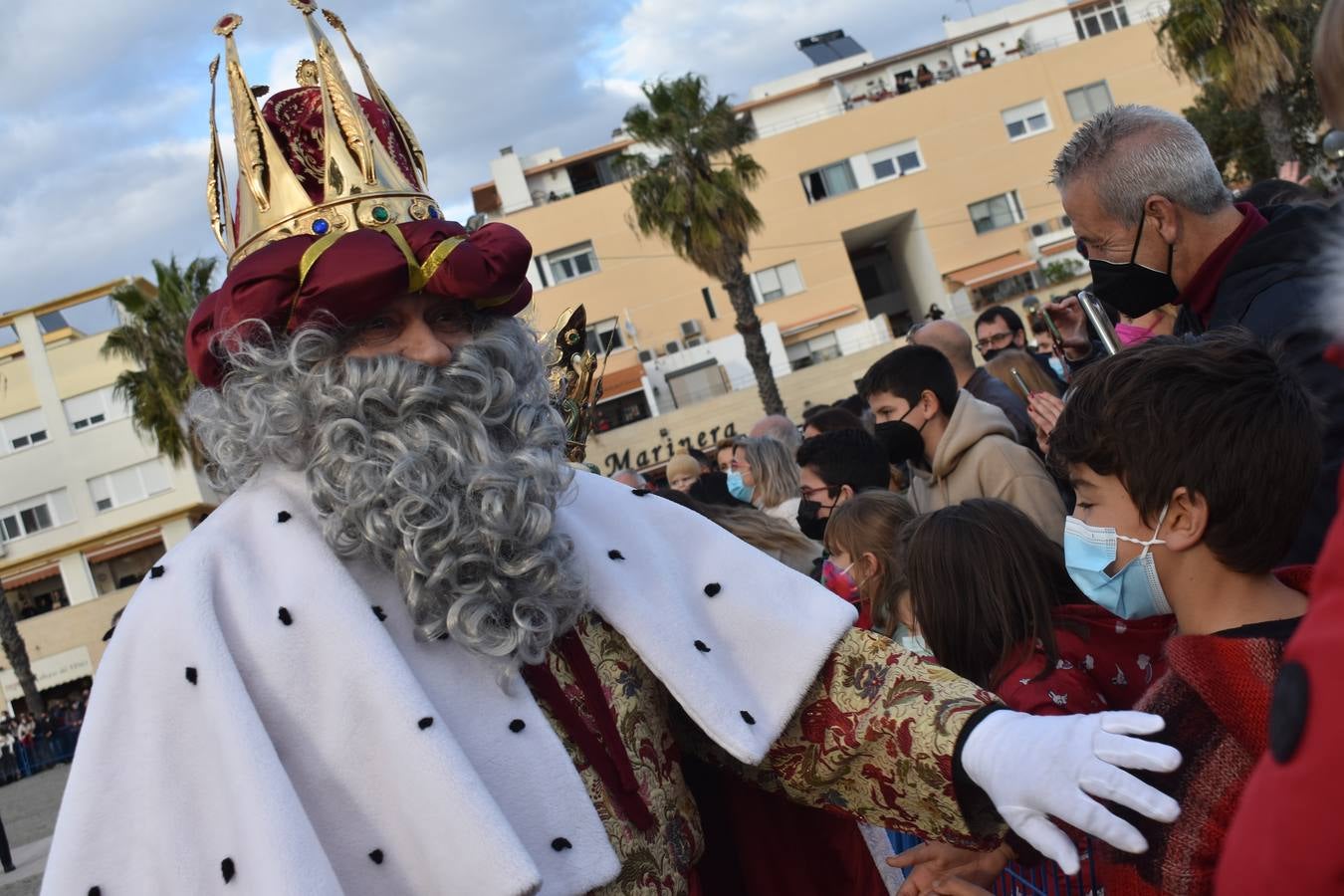 FOTOS: Los Reyes Magos recorren las calles de Puerto Real