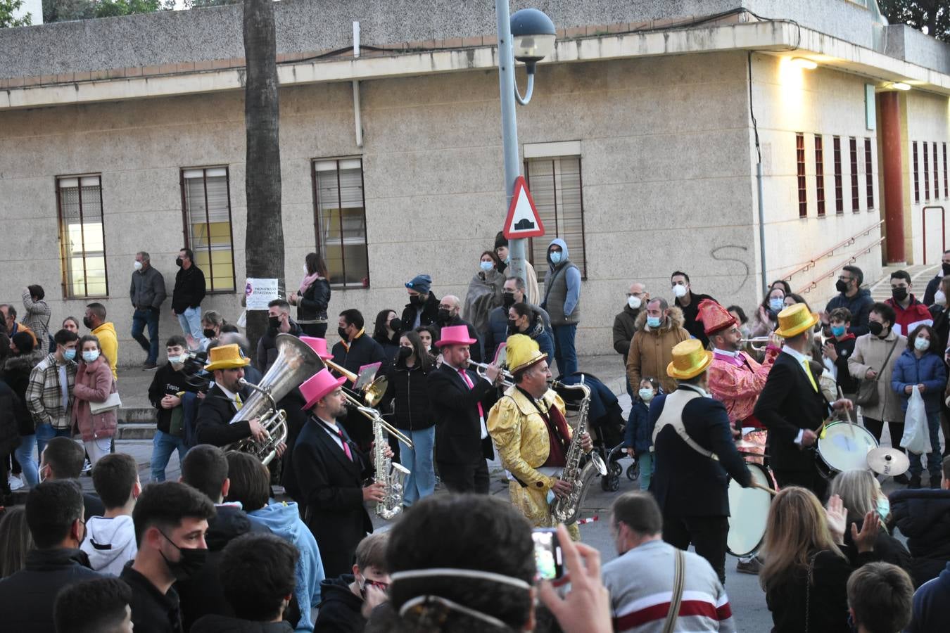 FOTOS: Los Reyes Magos recorren las calles de Puerto Real