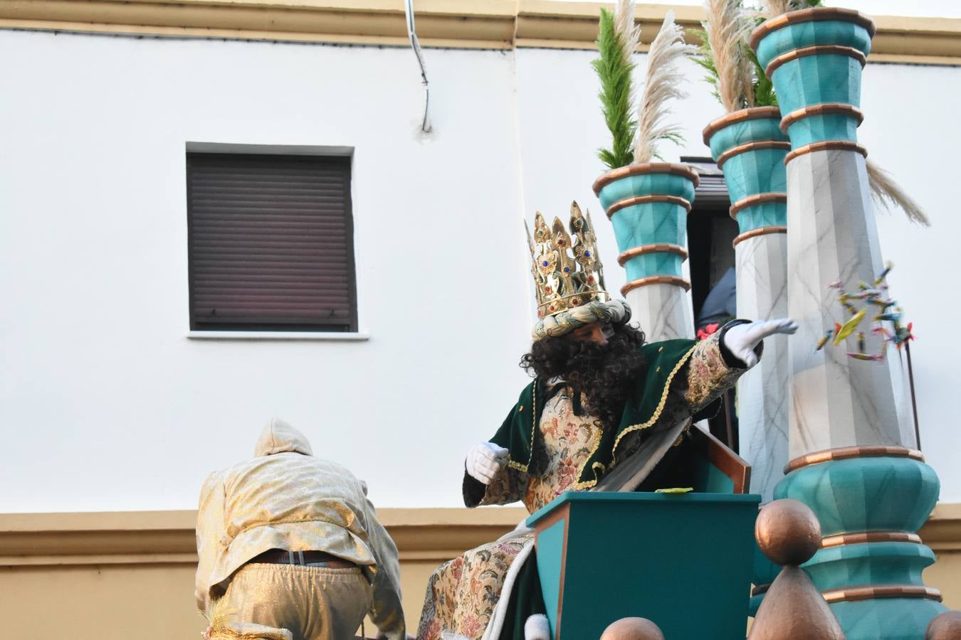 FOTOS: Los Reyes Magos recorren las calles de Puerto Real