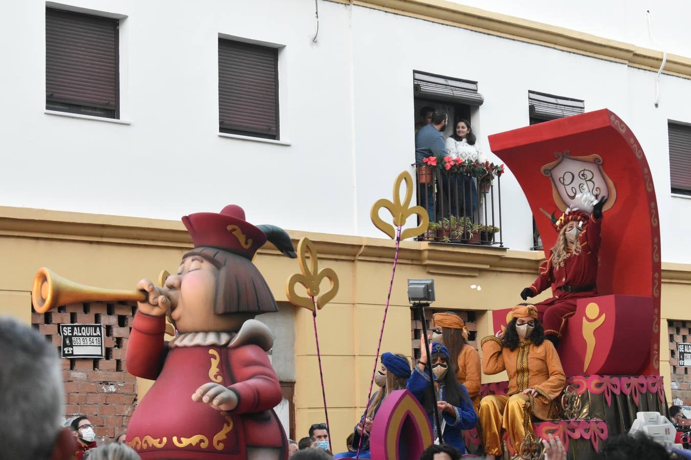 FOTOS: Los Reyes Magos recorren las calles de Puerto Real