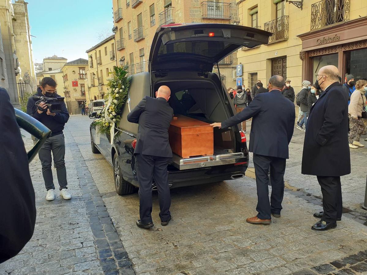 Las imágenes del entierro del cardenal Francisco Álvarez en la catedral primada