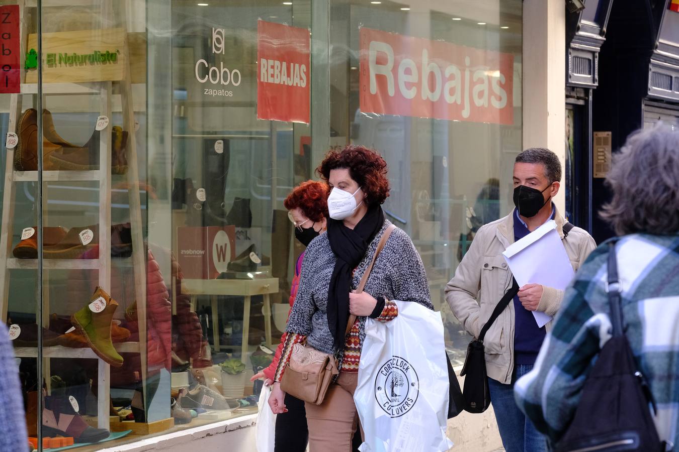 FOTOS: Arrancan las rebajas en Cádiz