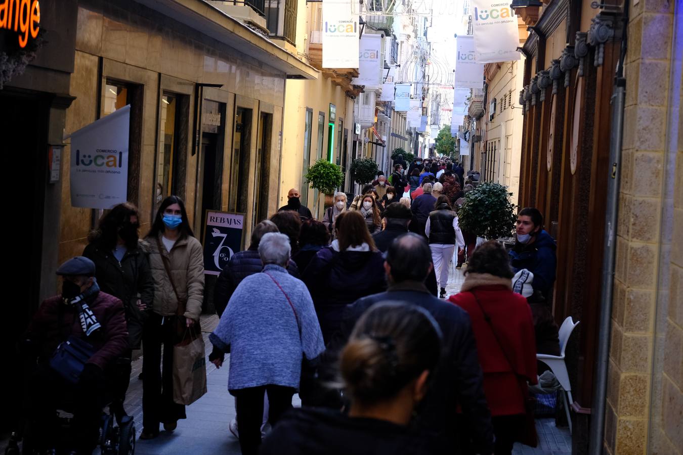 FOTOS: Arrancan las rebajas en Cádiz