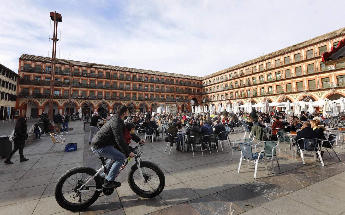 La plaza de la Corredera de Córdoba, en imágenes (I)