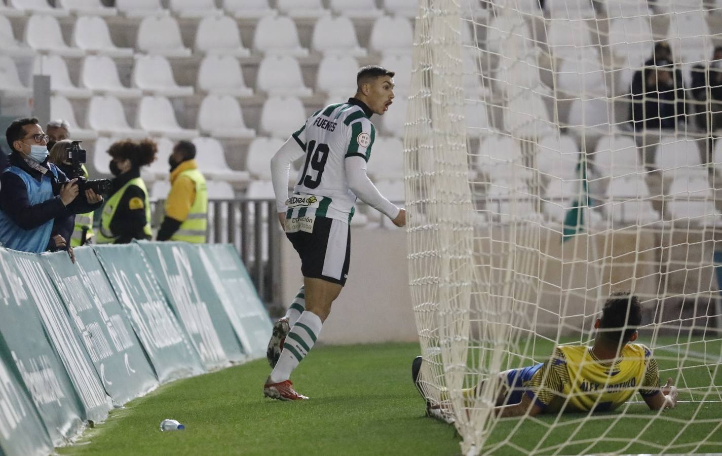 La victoria del Córdoba CF ante el Vélez CF (4-1), en imágenes