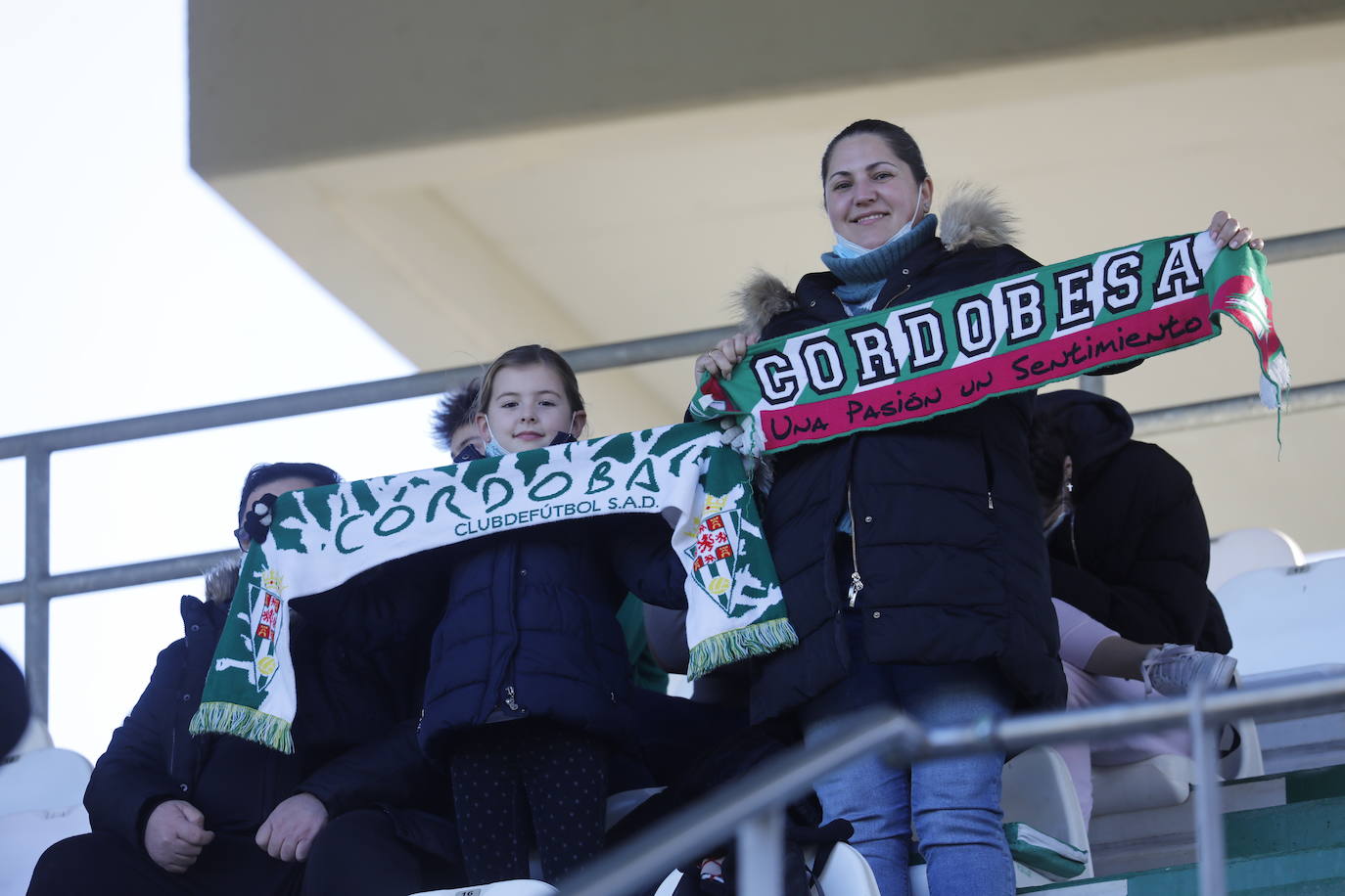 El ambiente en las gradas en el Córdoba CF - Vélez CF, en imágenes