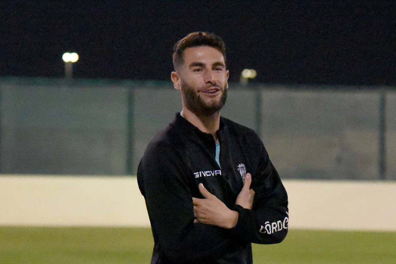 El primer entrenamiento del Córdoba CF en Baréin, en imágenes