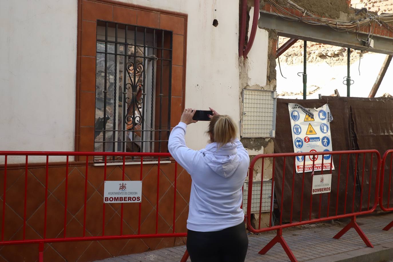 La casa derrumbada en la calle San Acisclo de Córdoba, en imágenes