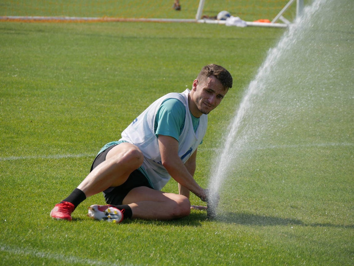 Las mejores imágenes del segundo día de entrenamiento del Córdoba en Baréin