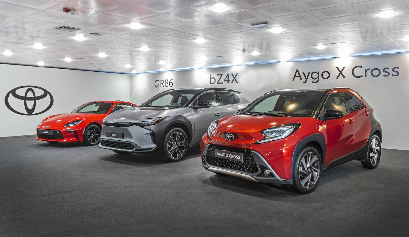 bZ4X, Aygo X Cross y GR86: la nueva familia Toyota