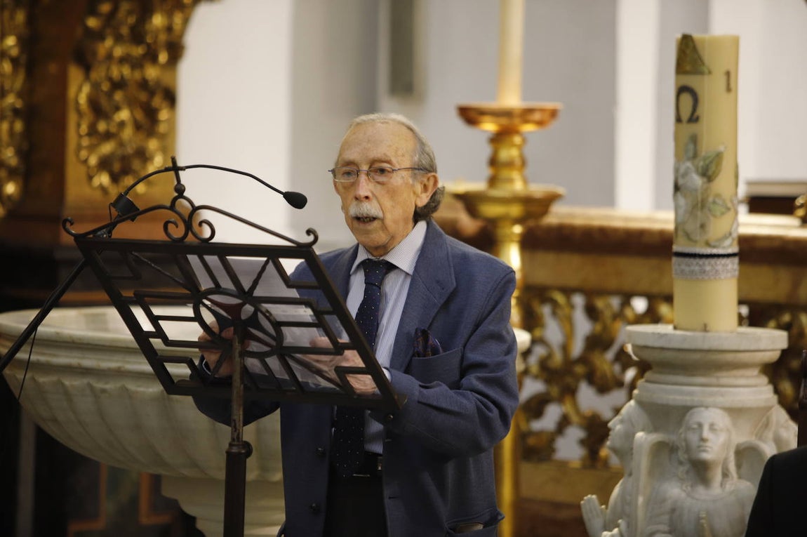 La presentación del libro de la cofradía del Vía Crucis de Córdoba, en imágenes