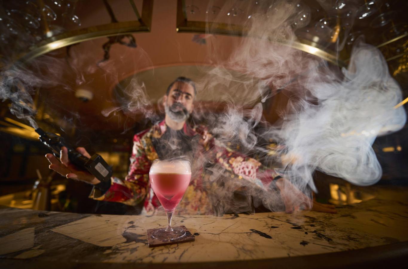 10. Miguel Pérez, 'bartender' de ISA, la nueva coctelería del hotel Four Seasons de Madrid