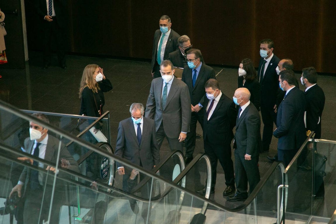 El Rey Felipe VI recibido entre aplausos y gritos de &#039;Viva España&#039; en Albacete