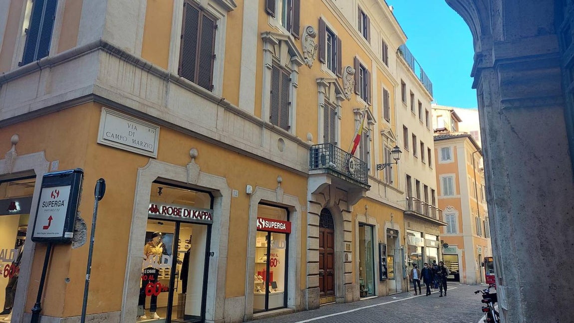 Edificio propiedad de la Obra Pía, sede del Consulado de España ante Italia. 