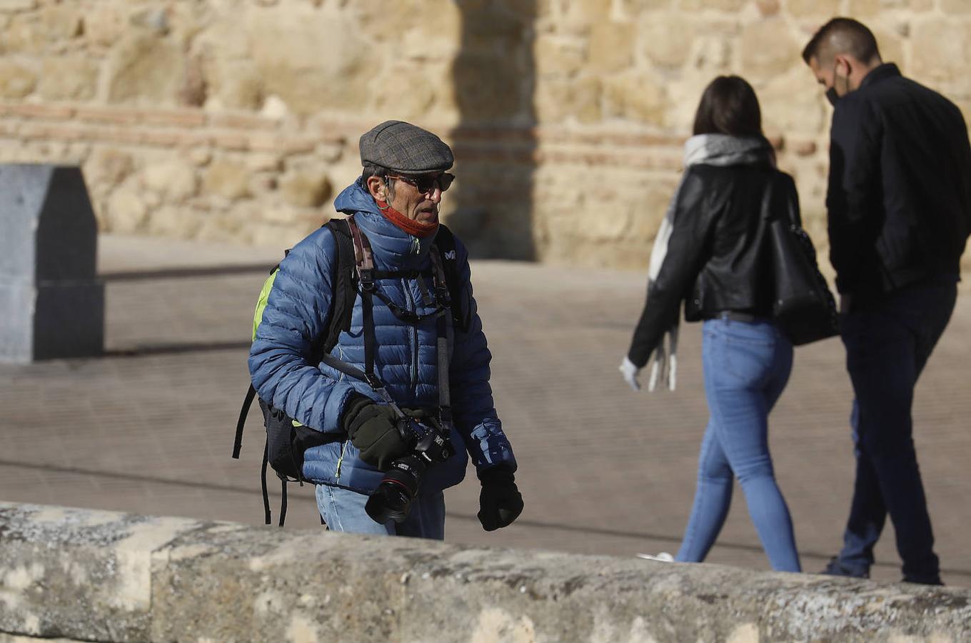 El frío invernal de enero en las calles de Córdoba, en imágenes